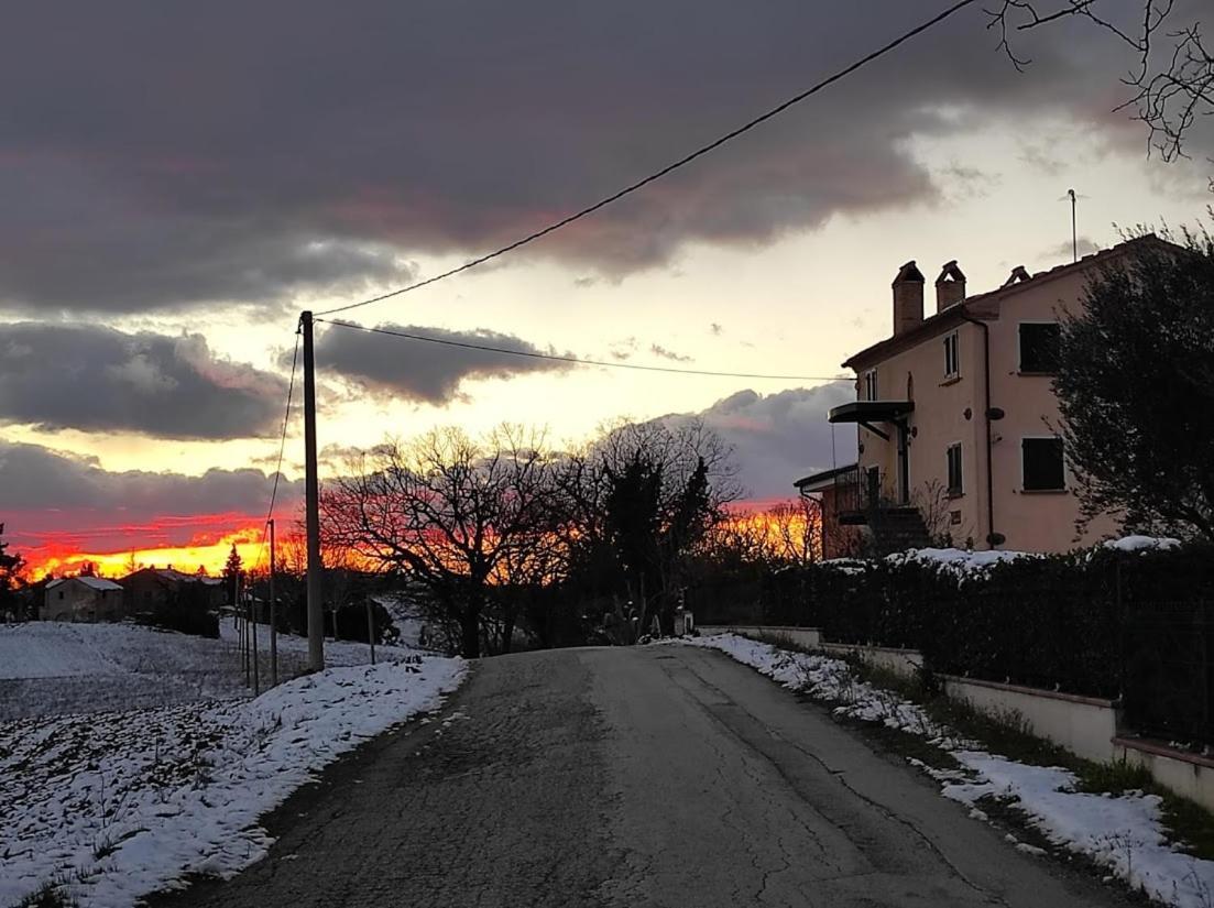 Casa Vacanze Angelica Ostra Vetere المظهر الخارجي الصورة