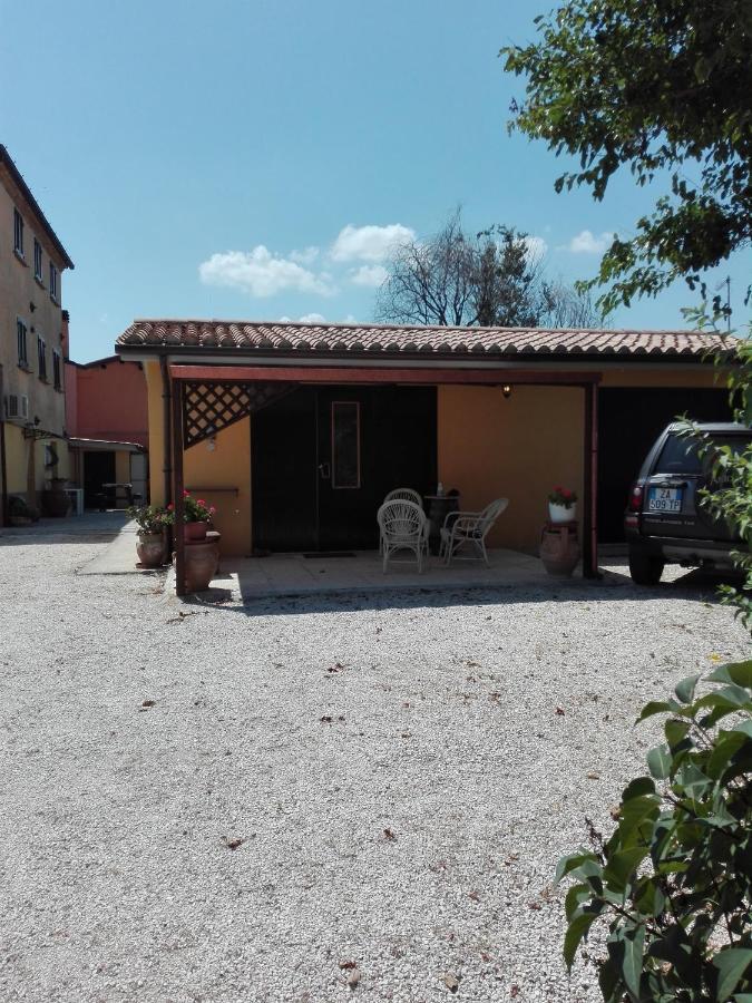 Casa Vacanze Angelica Ostra Vetere المظهر الخارجي الصورة