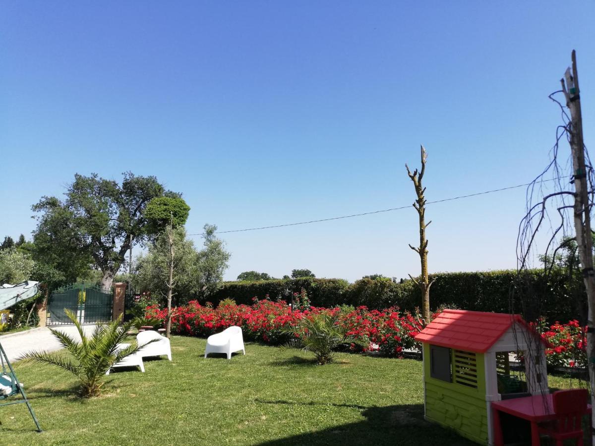 Casa Vacanze Angelica Ostra Vetere المظهر الخارجي الصورة